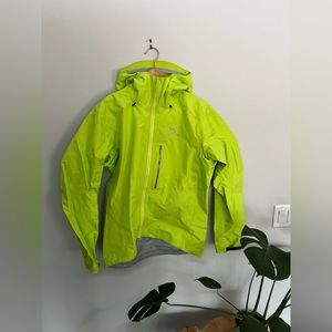 Arc’teryx Alpha FL Gore-Tex Pro